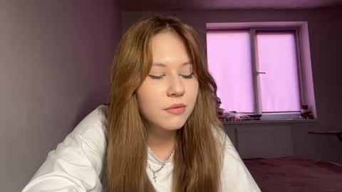 Nyelle online show from March 24, 3:40 pm