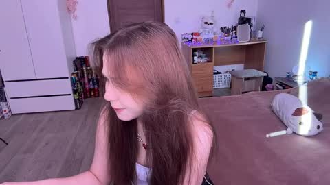 Nyelle online show from April 12, 2:10 pm