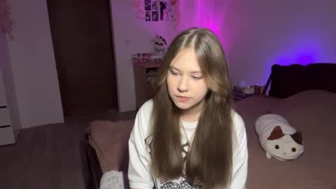 Nyelle online show from May 31, 6:09 pm