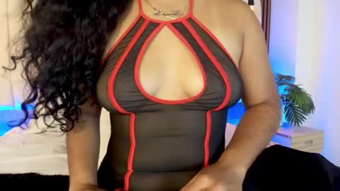 Snapshot of kaylee_jones chatting on September 10, 9:05 pm kaylee_jones online show from September 10, 9:05 pm