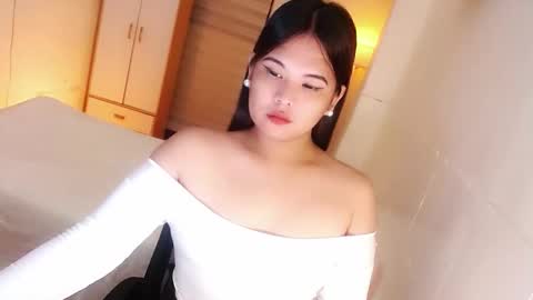 Snapshot of kayleepinay chatting on October 17, 7:51 pm Y O U R F U T U R E K A Y L E E online show from October 17, 7:51 pm