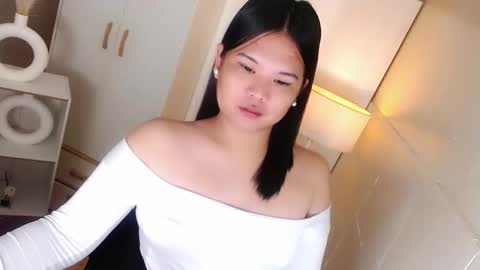 Y O U R        F U T U R E       K A Y L E E  online show from February 27, 6:33 pm