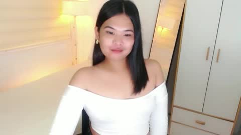 Snapshot of kayleepinay chatting on February 20, 10:05 am Y O U R F U T U R E K A Y L E E online show from February 20, 10:05 am