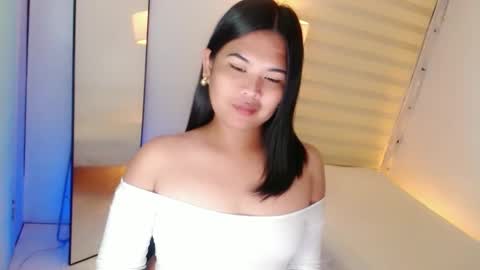 Snapshot of kayleepinay chatting on February 10, 5:03 am Y O U R F U T U R E K A Y L E E online show from February 10, 5:03 am