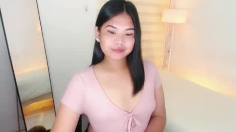 Snapshot of kayleepinay chatting on March 5, 9:15 pm Y O U R F U T U R E K A Y L E E online show from March 5, 9:15 pm
