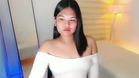 Snapshot of kayleepinay chatting on February 15, 11:06 am Y O U R F U T U R E K A Y L E E online show from February 15, 11:06 am