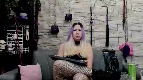 Miss Kazia online show from February 14, 2:14 am