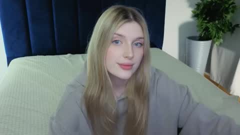 Seb Polly Roxy Jonny online show from September 22, 2:10 pm