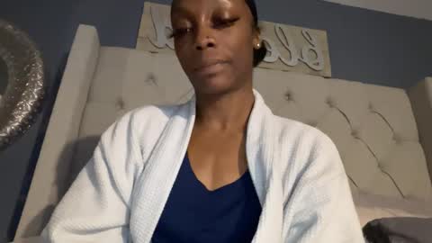 Snapshot of keephimcum69me chatting on October 15, 10:27 am Keephimcum69me online show from October 15, 10:27 am