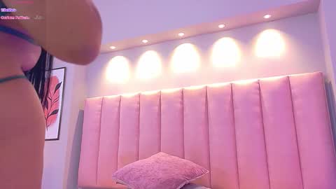 Keily Ross online show from January 8, 9:31 pm