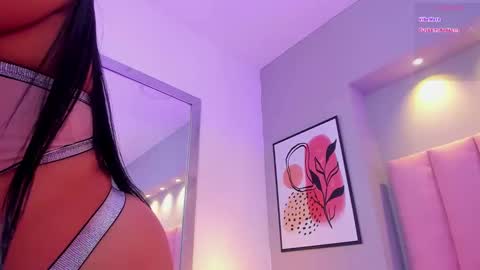 Keily Ross online show from February 4, 10:45 pm