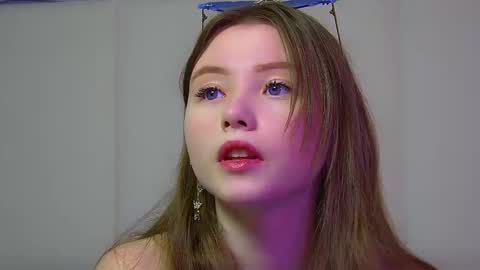 Keira online show from October 2, 7:01 pm