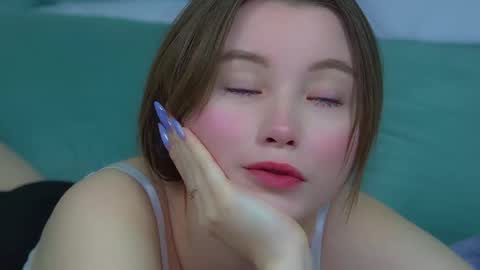 Keira online show from October 15, 7:15 pm