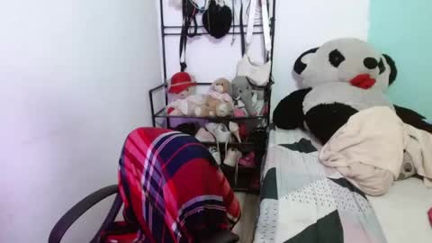 annie rosse16 online show from December 17, 8:48 pm