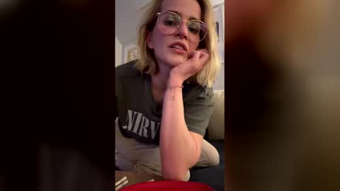 kejtikris online show from March 1, 8:57 pm