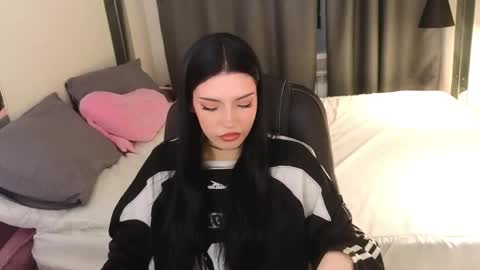 Kelly online show from May 16, 6:43 am