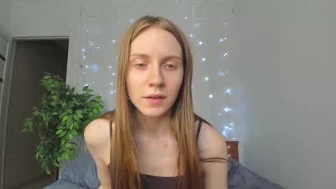 kelly_gerzikaaa online show from March 23, 12:10 pm