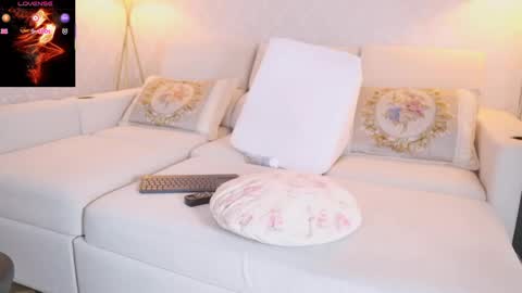 vanessa online show from May 25, 5:46 am