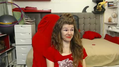 kelly online show from March 3, 11:56 pm