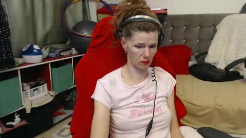 kelly online show from March 7, 1:53 am