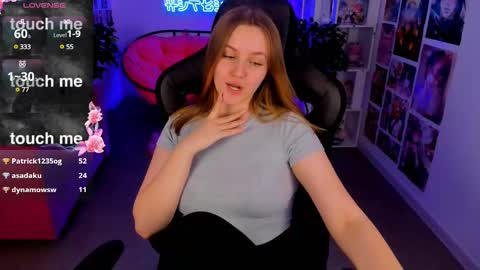 kelly online show from February 18, 3:52 pm