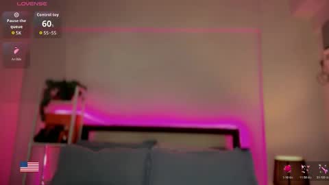 Kelly Smith online show from March 19, 10:21 am