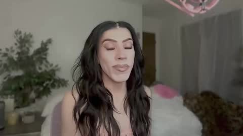 Kelsi  online show from January 13, 11:23 pm