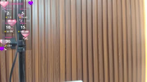    online show from April 15, 12:52 pm