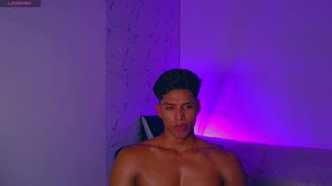 ken__owensx online show from December 14, 6:30 am