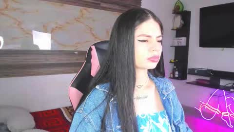 ken_and_bonnie online show from December 14, 8:04 pm