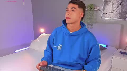   online show from October 1, 11:31 am