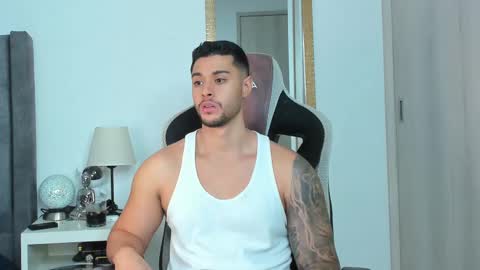 ken_mailik online show from November 2, 7:52 am