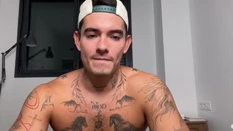 Snapshot of kenboyea_ chatting on September 29, 2:27 pm luis carlos esteban online show from September 29, 2:27 pm