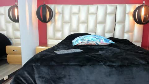 Kendal online show from March 27, 1:22 am