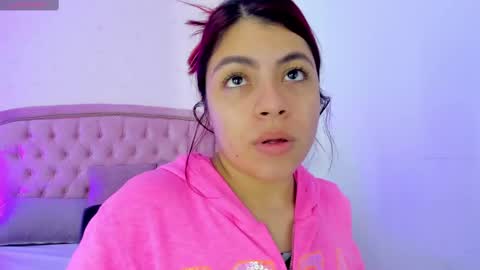 Snapshot of kendall__fox chatting on October 17, 5:44 am Kendall online show from October 17, 5:44 am