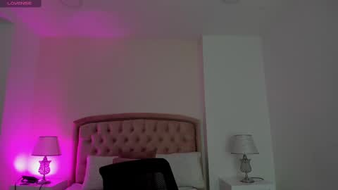 Kendall online show from October 27, 5:51 am