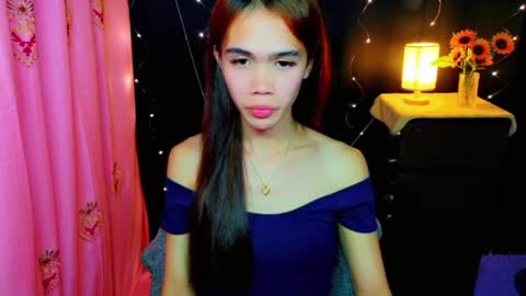 Kendall  online show from February 23, 6:32 pm