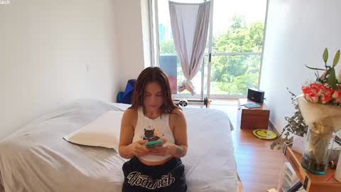 kendall online show from February 11, 6:23 pm