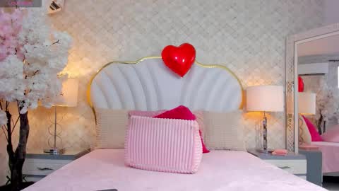 Kendal  online show from February 19, 9:25 pm