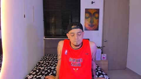 kendel_dimitri online show from March 24, 6:19 am