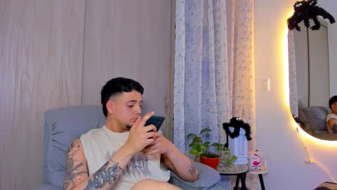 kendel_dimitri online show from October 31, 3:40 am