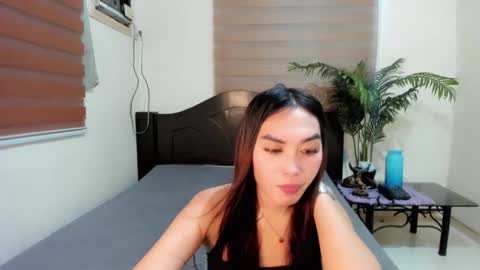 kendra_cake69 online show from May 18, 2:23 pm