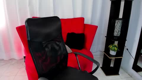 Kendra Hot online show from May 26, 1:06 pm