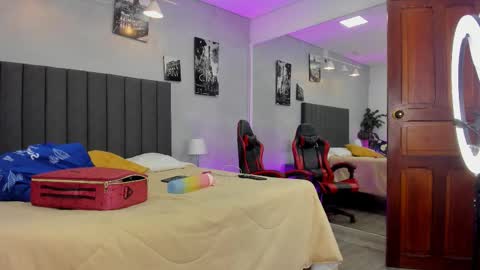 Kendra London online show from March 18, 11:27 am