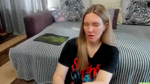 Kendra online show from May 11, 2:07 am
