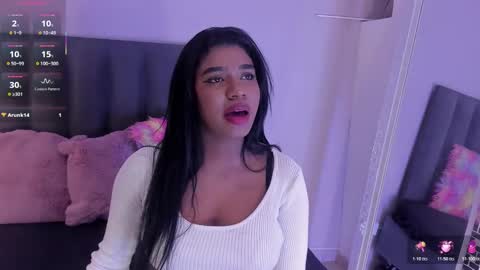 kendrachavez_ online show from December 19, 10:05 pm