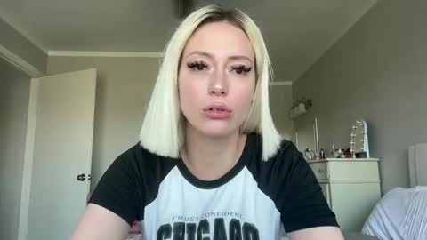 kendrakbadd online show from January 12, 4:47 pm