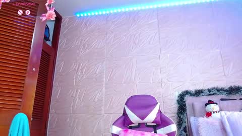 KENDRAPOTTER online show from January 8, 7:20 pm