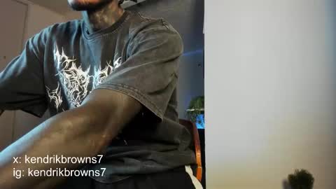 kendrick brown online show from November 18, 2:36 am