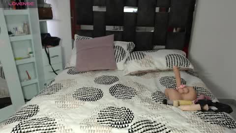 kenia_browm online show from March 28, 11:33 am